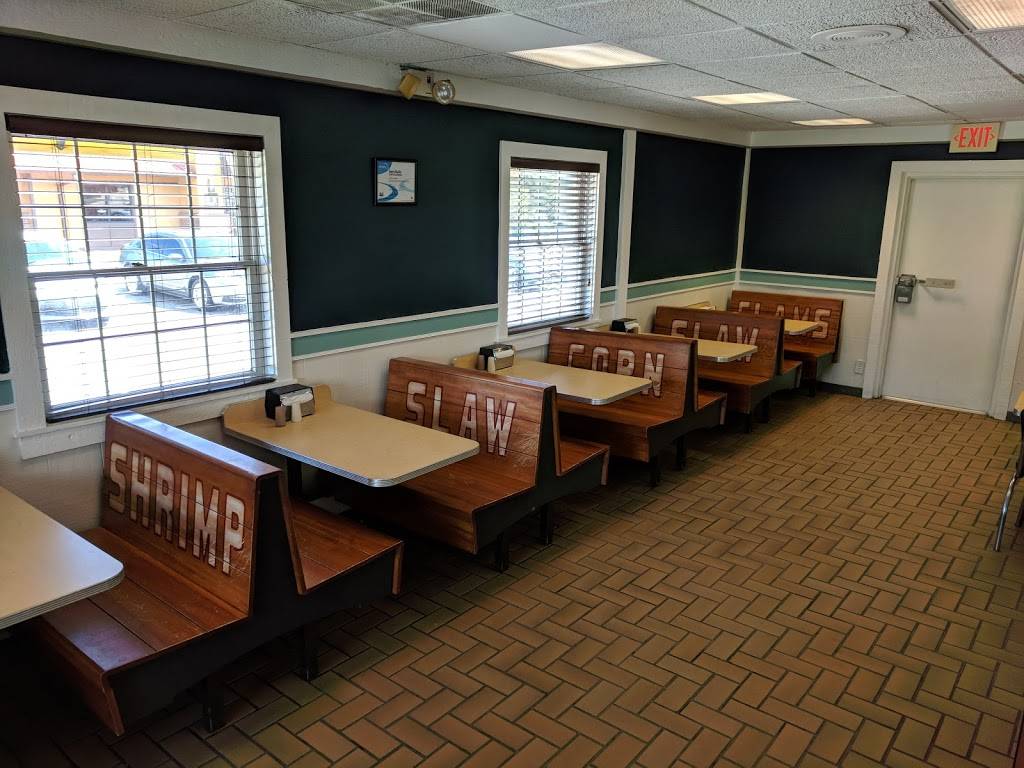 Long John Silvers | restaurant | 1056 Cumberland Gap Pkwy, Corbin, KY 40701, USA | 6065283450 OR +1 606-528-3450