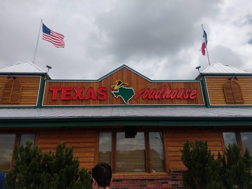 Texas Roadhouse | restaurant | 8051 N NW Roanridge Rd, Kansas City, MO 64151, USA | 8167417427 OR +1 816-741-7427