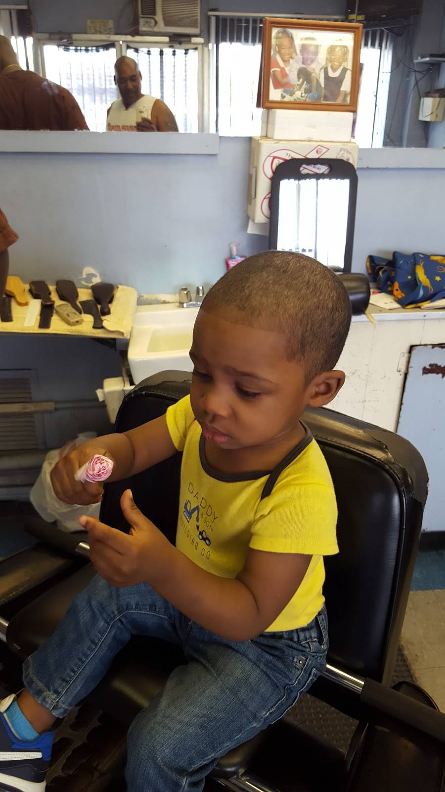 Sumthin Good | restaurant | 2017 Avenue F, Birmingham, AL 35218, USA | 2059008559 OR +1 205-900-8559