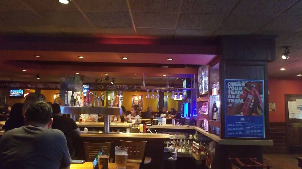 Applebees Grill + Bar | restaurant | 3920 W Hillsborough Ave, Tampa, FL 33614, USA | 8138729666 OR +1 813-872-9666