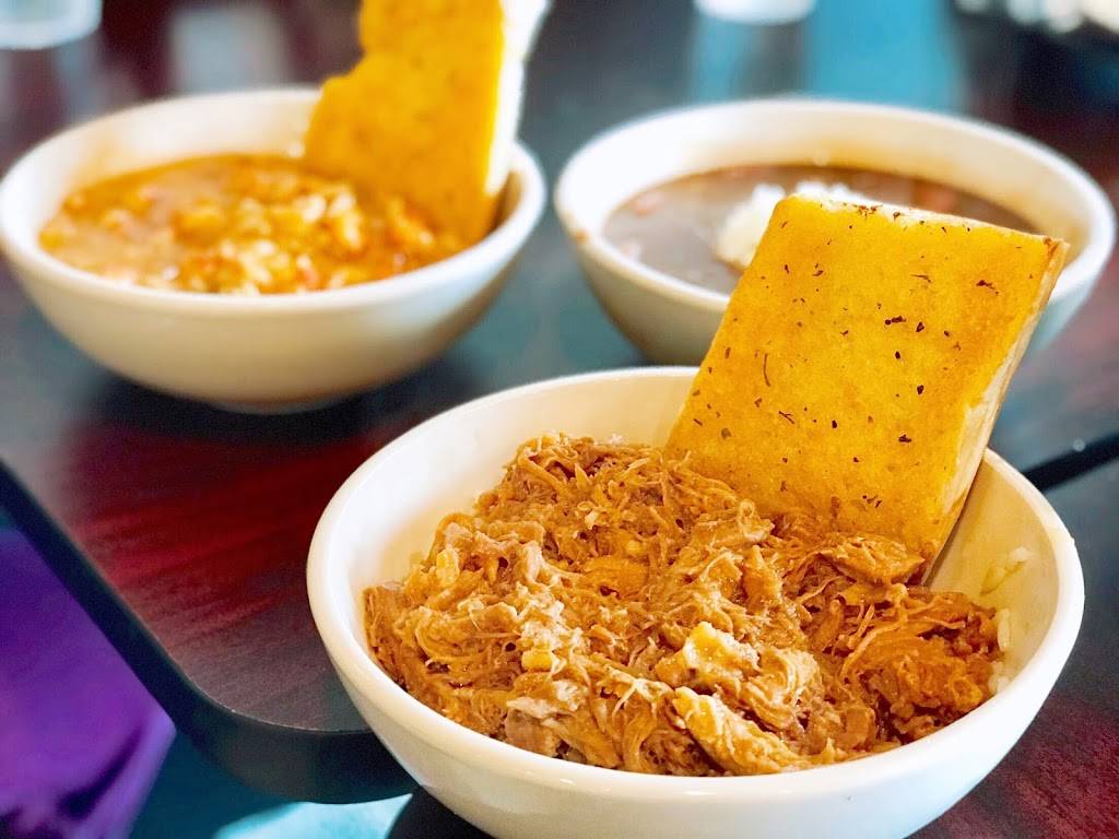 J. Gumbos Belle Meade | restaurant | 99 White Bridge Rd #109, Nashville, TN 37205, USA | 6157307347 OR +1 615-730-7347