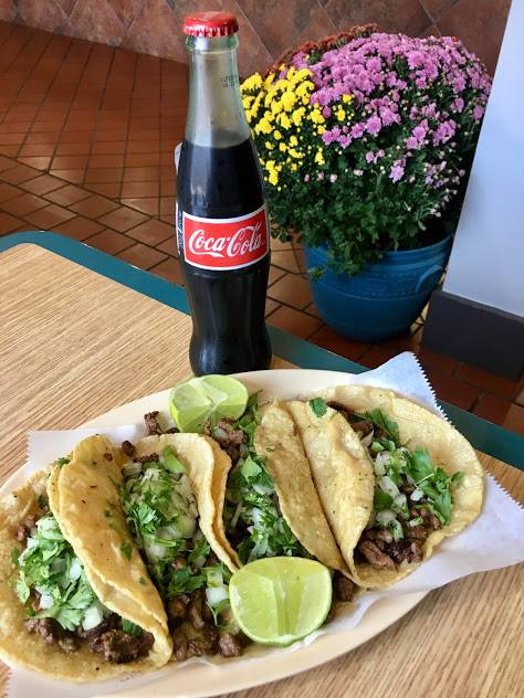 Tacos El Compadre | restaurant | 208 E Main St, Round Lake Park, IL 60073, USA | 2243380184 OR +1 224-338-0184