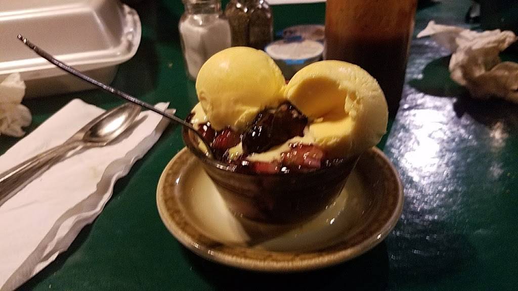 Hill-Top Bar-B-Q | restaurant | 31594 MO-83, Warsaw, MO 65355, USA | 6604386311 OR +1 660-438-6311