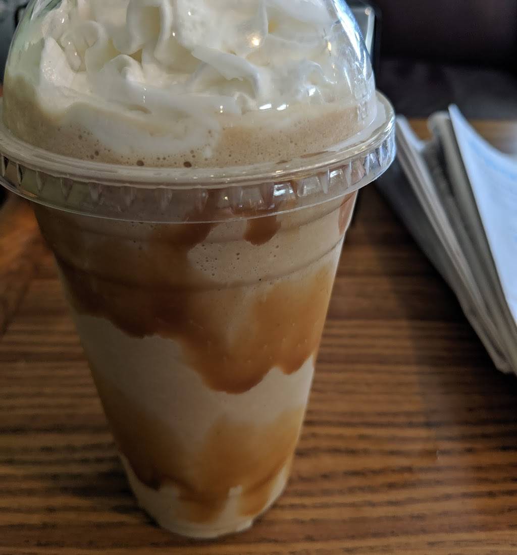 Central Perk and Dessert | cafe | 14 S 14th St, Fort Dodge, IA 50501, USA | 5155737375 OR +1 515-573-7375