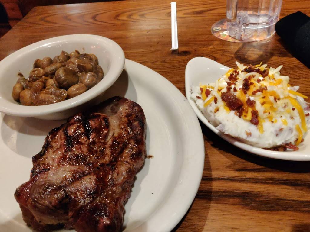 Coltons Steak House & Grill | restaurant | 101 Hospitality Dr, Sikeston, MO 63801, USA | 5734758300 OR +1 573-475-8300