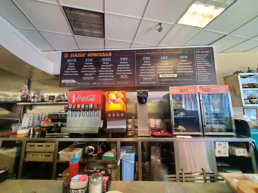 Tops Cafe | restaurant | 718 Wynnewood Dr, Dallas, TX 75224, USA | 2149468111 OR +1 214-946-8111