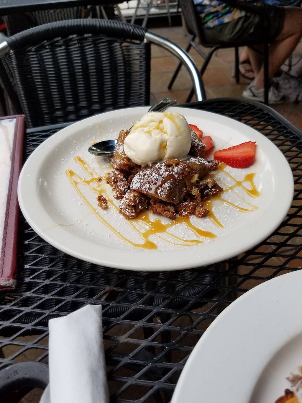 The Galway Arms | restaurant | 2442 N Clark St, Chicago, IL 60614, USA | 7734725555 OR +1 773-472-5555