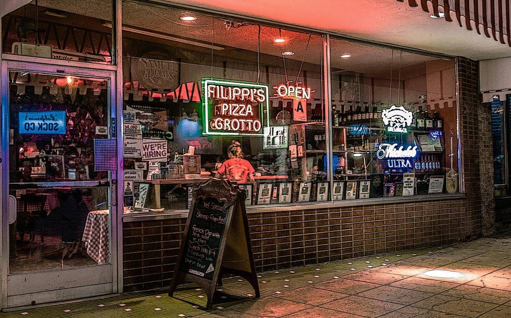 Filippis Pizza Grotto Pacific Beach | restaurant | 953 Garnet Ave, San Diego, CA 92109, USA | 8584836222 OR +1 858-483-6222