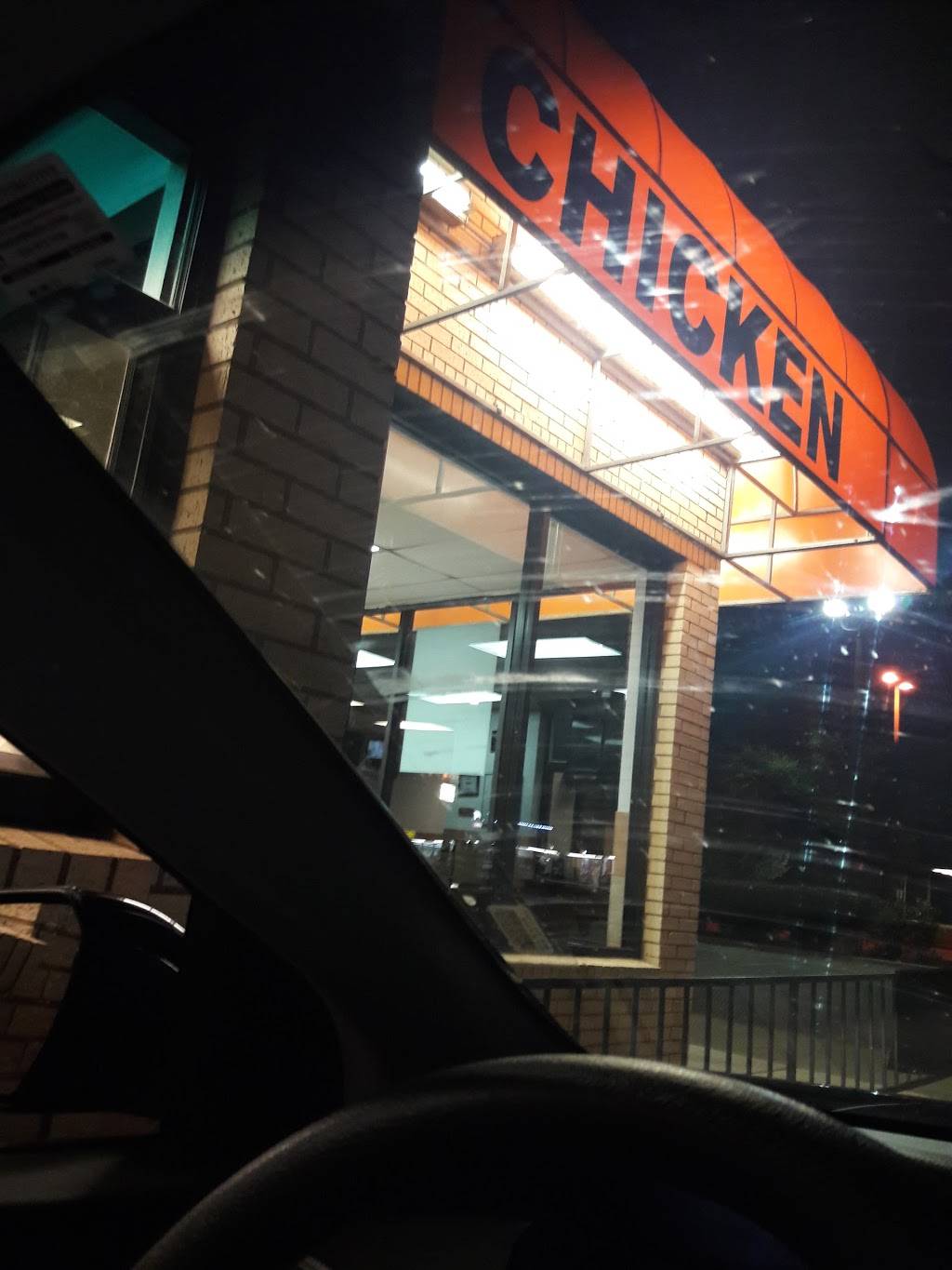 Williams Chicken | restaurant | 1014 E Pleasant Run Rd, DeSoto, TX 75115, USA | 9722233534 OR +1 972-223-3534