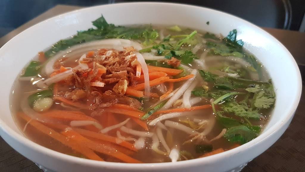 Thai Express | restaurant | 330 W Hunt Club Rd, Ottawa, ON K2E 0B7, Canada | 6132248228 OR +1 613-224-8228