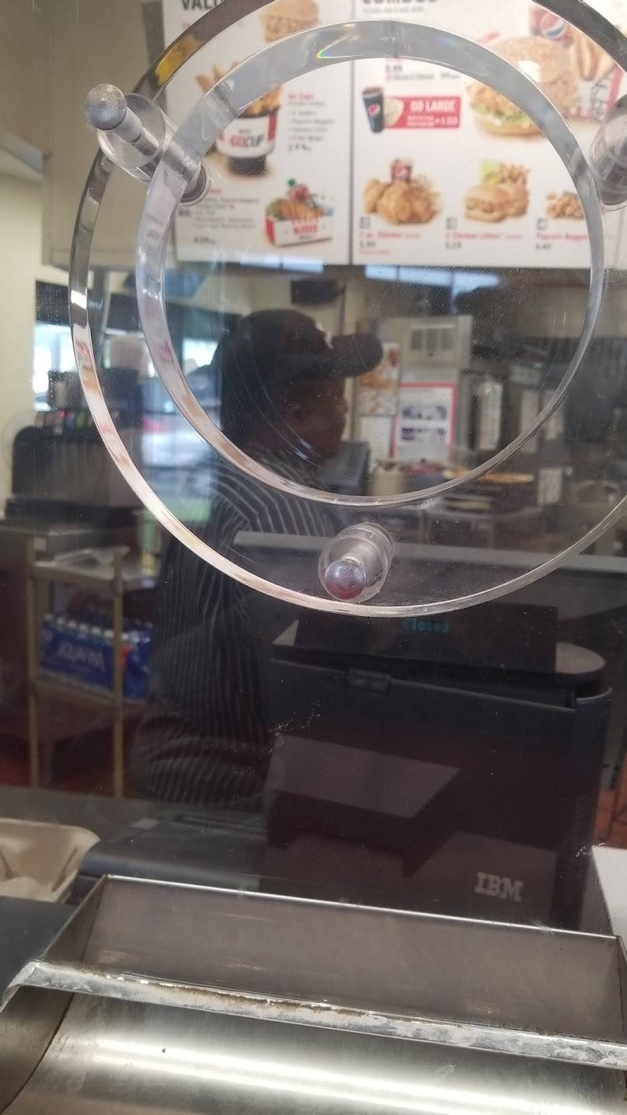 KFC | restaurant | 1200 Eight Mile Rd, Ferndale, MI 48220, USA | 2483982900 OR +1 248-398-2900