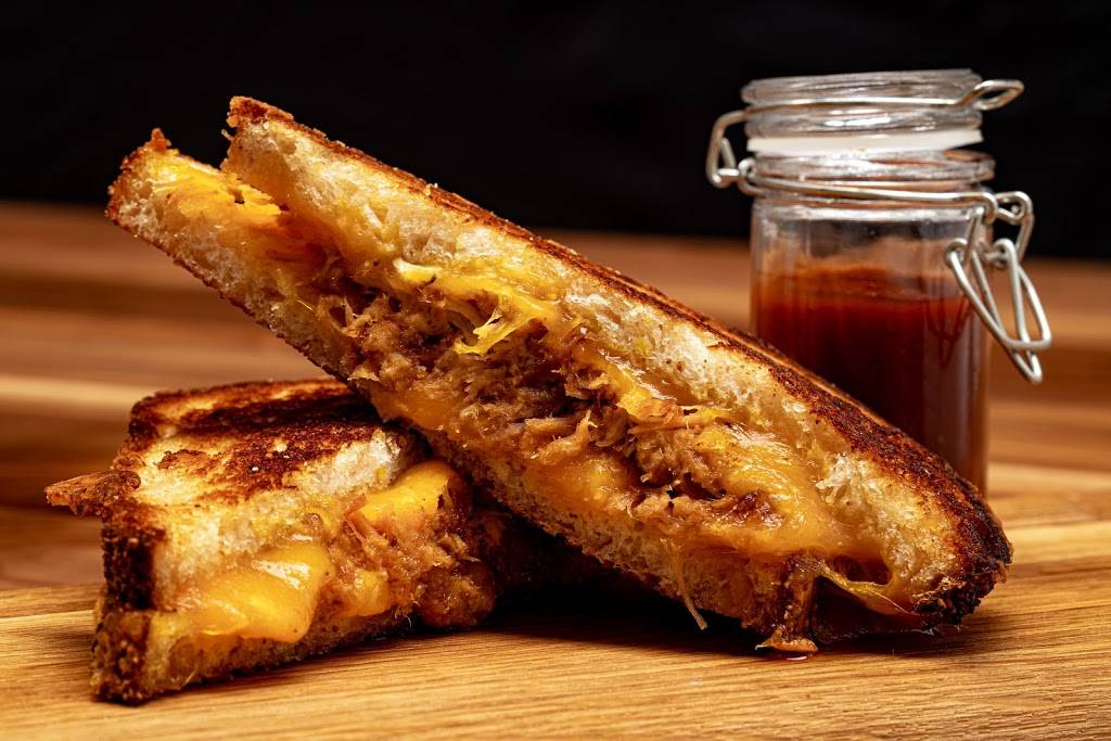 Marin Comfort Kitchen | restaurant | 101 McInnis Pkwy, San Rafael, CA 94903, USA | 4157580051 OR +1 415-758-0051