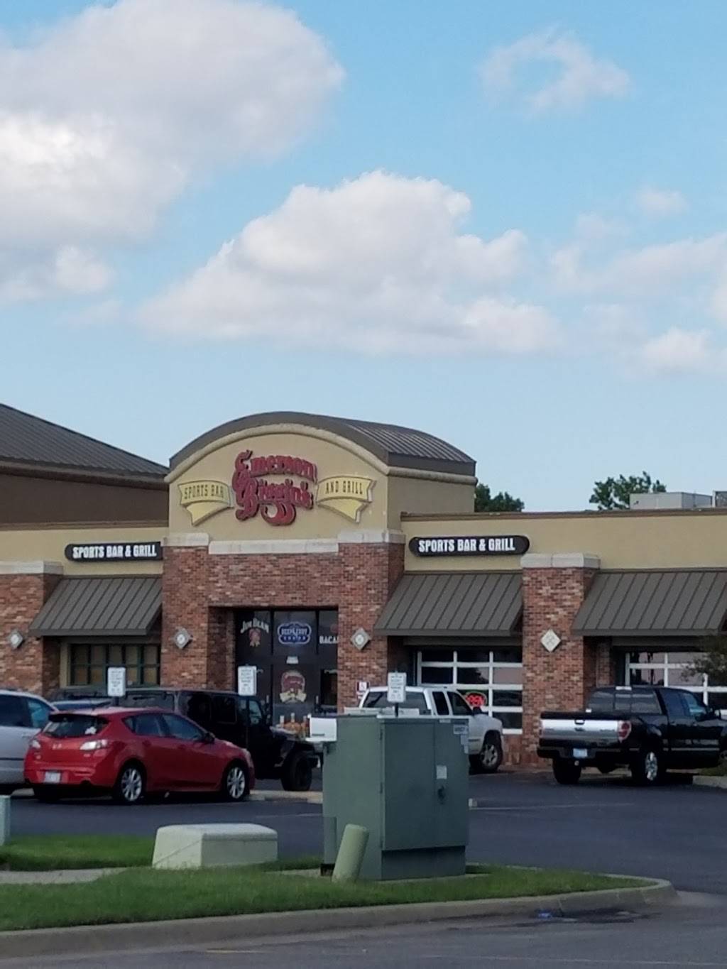 Emerson Biggins Sports Bar & Grill | restaurant | 2330 N Maize Rd #100, Wichita, KS 67205, USA | 3168662577 OR +1 316-866-2577