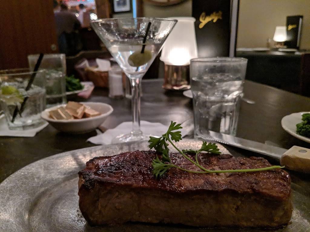 Smokys Club | restaurant | 3005 University Ave, Madison, WI 53705, USA | 6082332120 OR +1 608-233-2120