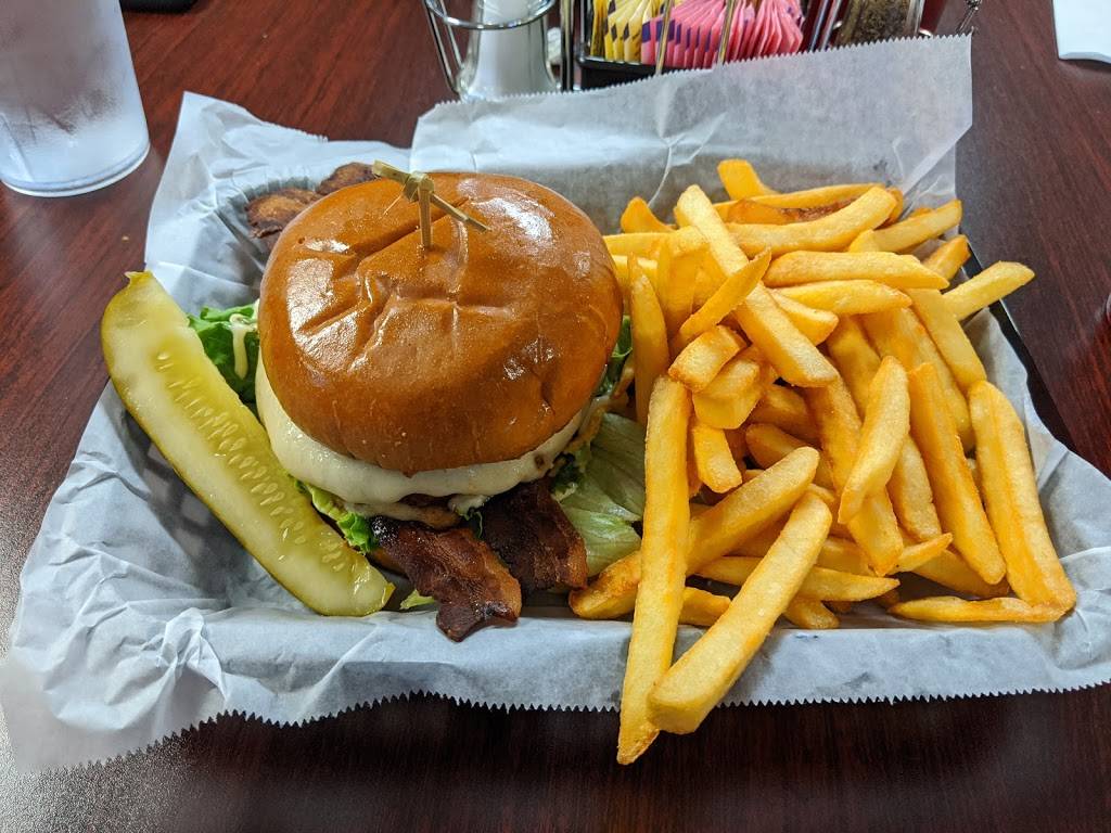 Stricklands | restaurant | 620 E North 1st St, Seneca, SC 29678, USA | 8648739131 OR +1 864-873-9131