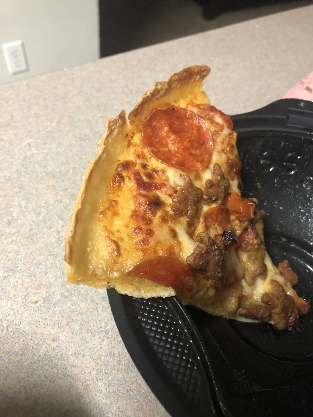 Pizza Hut | restaurant | 5627 Aldine Bender Rd, Houston, TX 77032, USA | 2815901600 OR +1 281-590-1600