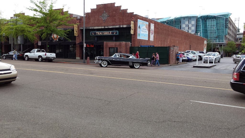 212 Market Restaurant | restaurant | 212 Market St, Chattanooga, TN 37402, USA | 4232651212 OR +1 423-265-1212