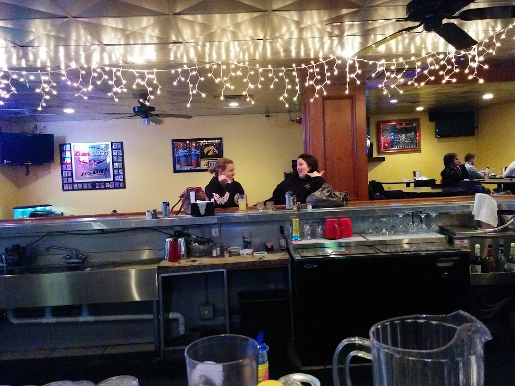 Primetime Sports Bar & Restaurant | restaurant | 4001 Center Point Rd NE, Cedar Rapids, IA 52402, USA | 3193932883 OR +1 319-393-2883