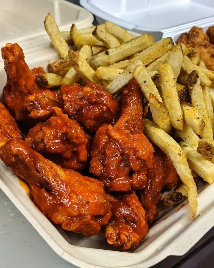 Flavorz express | restaurant | 9149 E Jefferson Upper, Detroit, MI 48214, USA | 3134691279 OR +1 313-469-1279