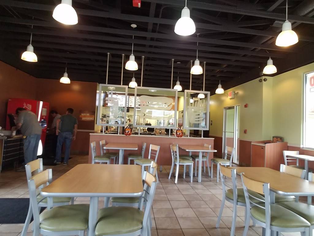 Burger King | restaurant | 2320 US-34, Oswego, IL 60543, USA | 6305540218 OR +1 630-554-0218