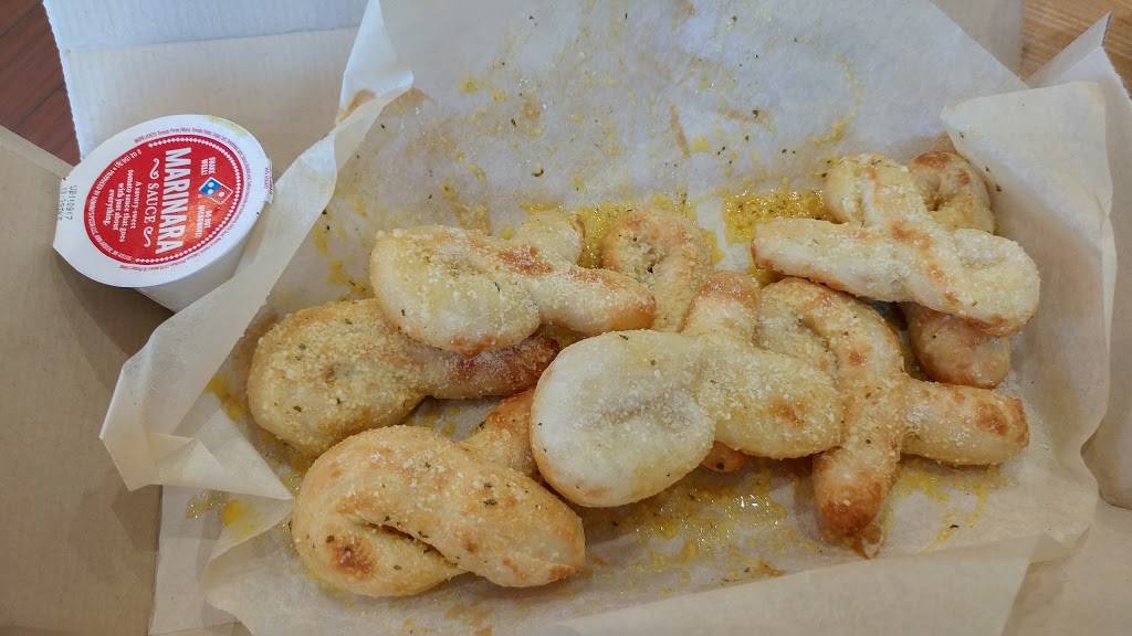 Dominos Pizza | meal delivery | 3200 E Agency St, Burlington, IA 52601, USA | 3197523030 OR +1 319-752-3030