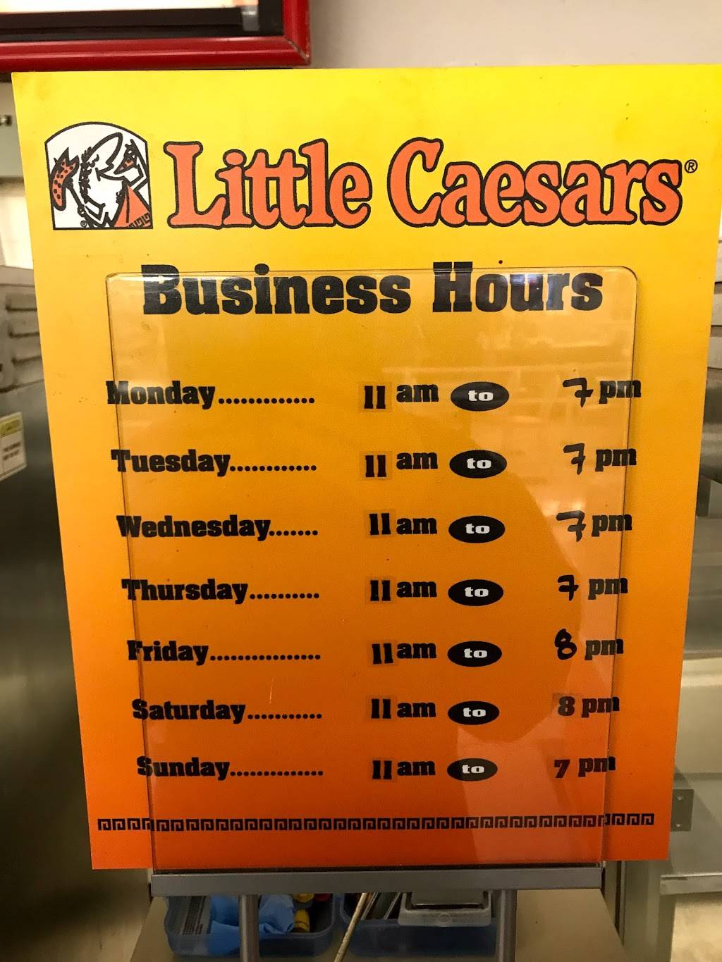 Little Caesars Pizza | meal takeaway | 3175 W 3rd St, Bloomington, IN 47404, USA | 8123331462 OR +1 812-333-1462