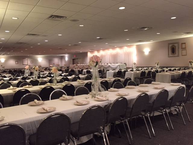 The Gathering | restaurant | 2600 E Richmond St, Shawano, WI 54166, USA | 7155263440 OR +1 715-526-3440