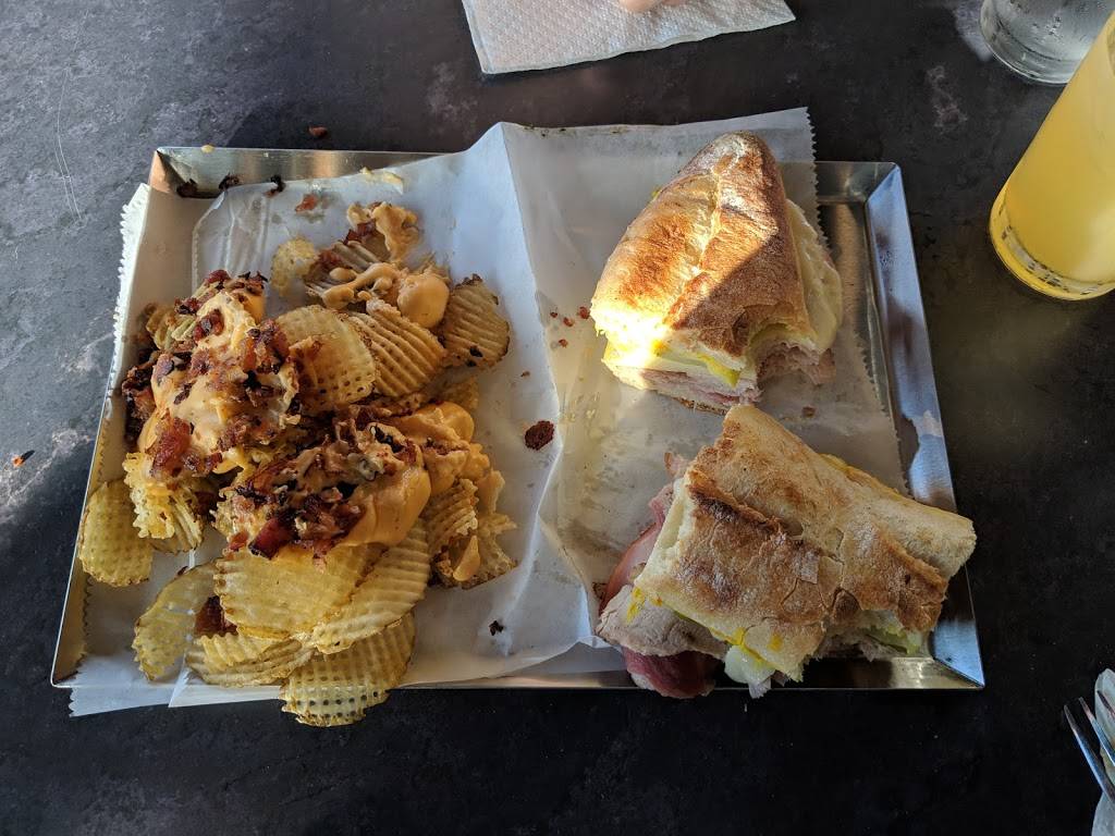 618 Tap House | restaurant | 2703 17th St, Marion, IL 62959, USA | 6184403600 OR +1 618-440-3600