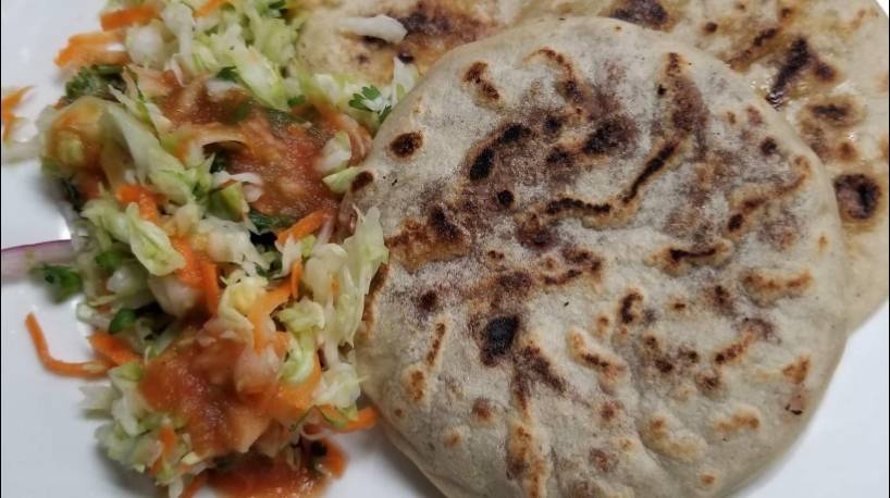 Panaderia y Pupuseria Candelaria de la Frontera (bakery/restaura | restaurant | 632 N Miami Ave, Marshall, MO 65340, USA | 6608154557 OR +1 660-815-4557