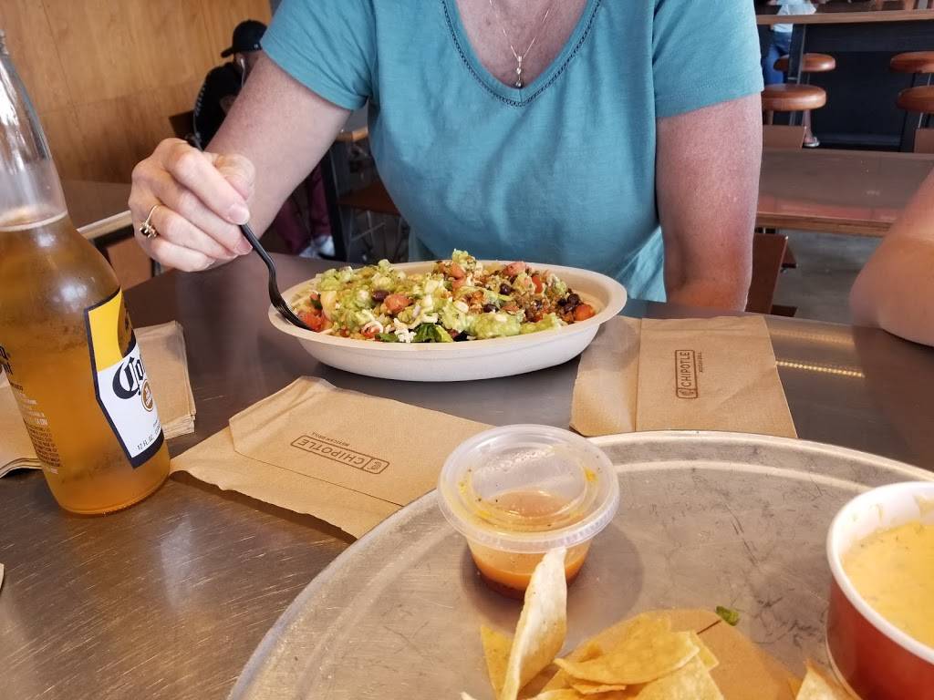 Chipotle Mexican Grill | restaurant | 1495 East Ridge Road, Rochester, NY 14621, USA | 5855442346 OR +1 585-544-2346