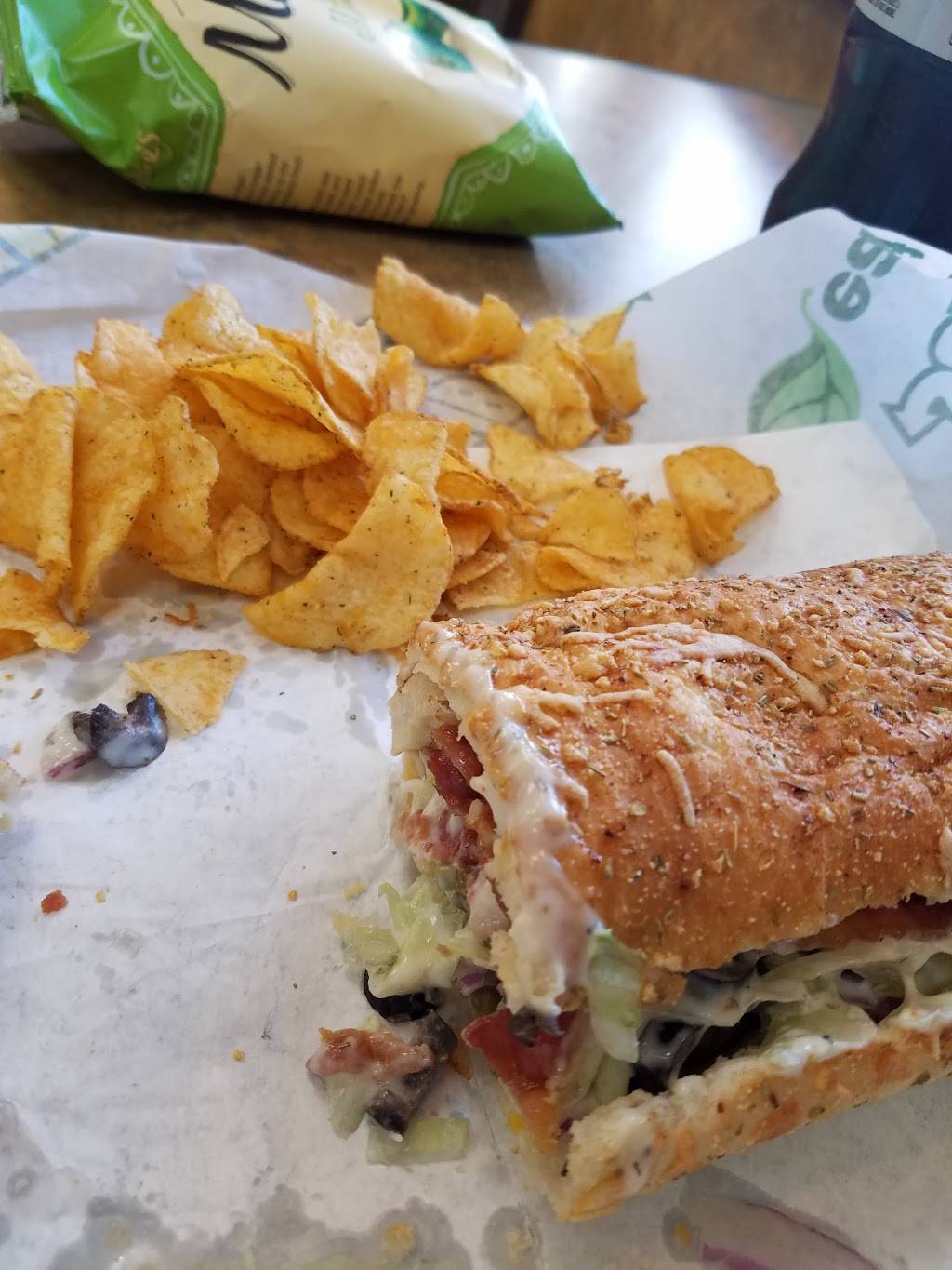 Subway Restaurants | restaurant | 20 W Village Green, Hicksville, NY 11801, USA | 5165205334 OR +1 516-520-5334