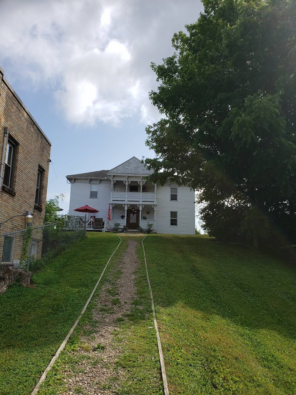 Wood Iron Eatery | restaurant | 129 S Court St unit a, Fayetteville, WV 25840, USA | 3049005557 OR +1 304-900-5557