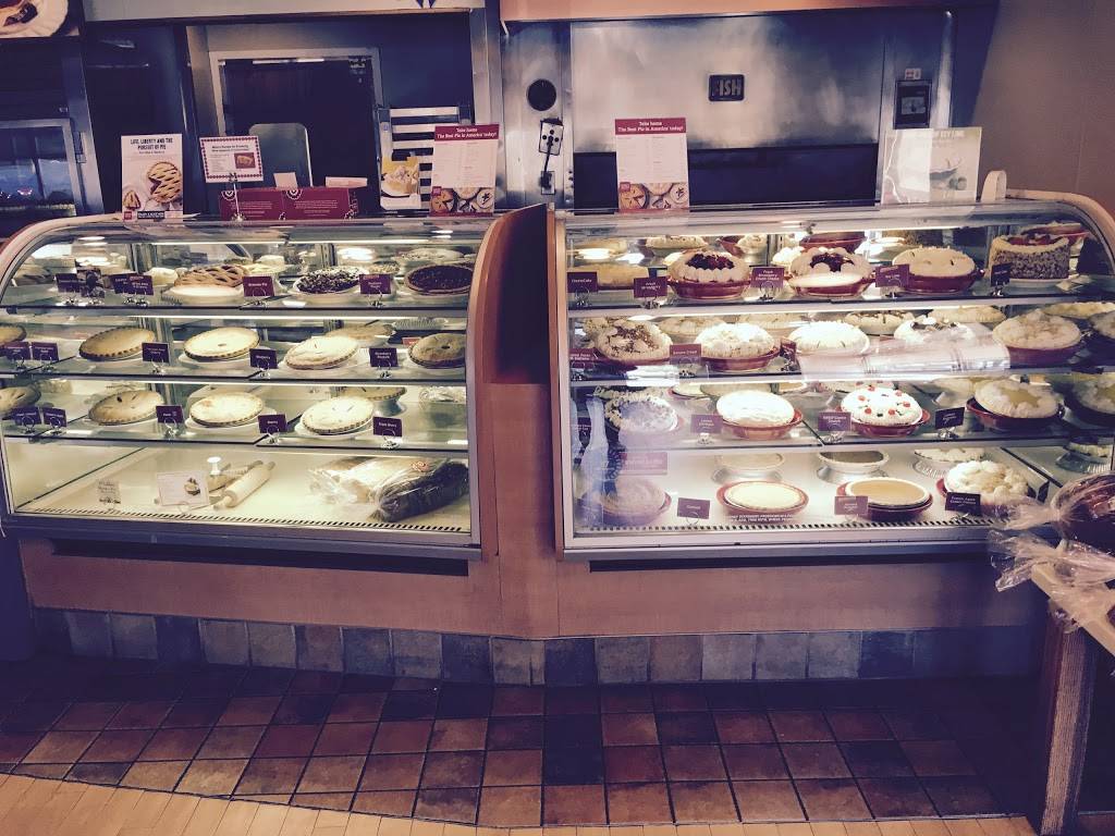Bakers Square Restaurant & Bakery | restaurant | 6340 Grand Ave, Gurnee, IL 60031, USA | 8478551104 OR +1 847-855-1104