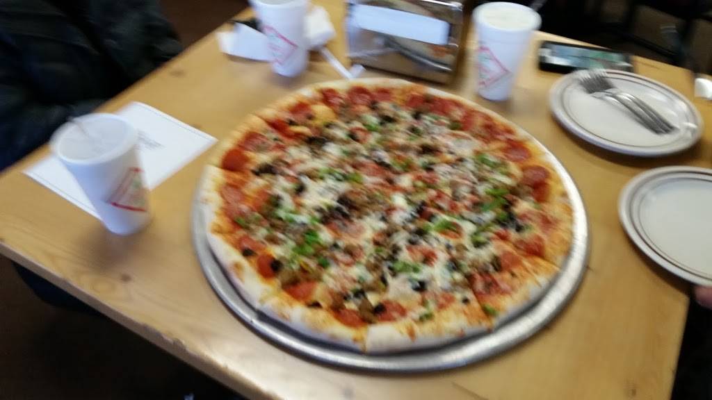 Kersey Pizza | restaurant | 104 Hill St, Kersey, CO 80644, USA | 9703521668 OR +1 970-352-1668