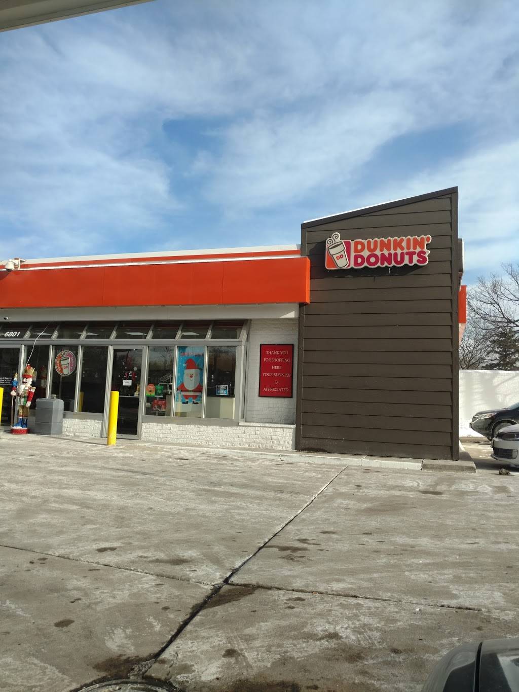 Dunkin Donuts | cafe | 6801 N Cicero Ave, Lincolnwood, IL 60712, USA | 8476770777 OR +1 847-677-0777