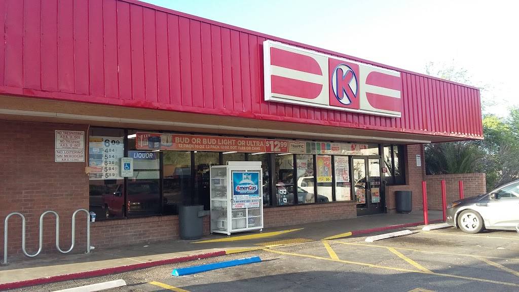 Circle K | meal takeaway | 4301 E Grant Rd, Tucson, AZ 85712, USA | 5208817348 OR +1 520-881-7348