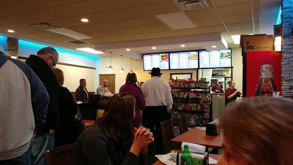 Holiday Pizza | restaurant | 714 Southbridge St, Auburn, MA 01501, USA | 5088325169 OR +1 508-832-5169