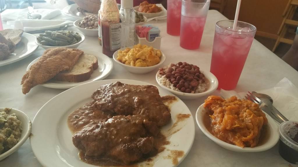 Sabrinas Restaurant | restaurant | 17553 Kedzie Ave, Hazel Crest, IL 60429, USA | 7089577280 OR +1 708-957-7280