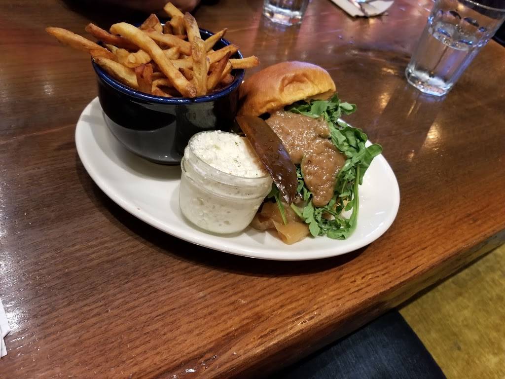 La Belle & La Boeuf - Burger Bar | restaurant | 37 Boulevard de la Cité-des-Jeunes #100, Vaudreuil-Dorion, QC J7V 0N3, Canada | 4503190223 OR +1 450-319-0223