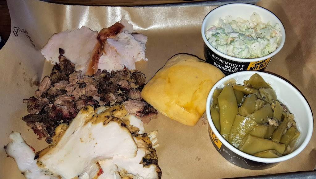 Dickeys Barbecue Pit | restaurant | 3125 E Indian School Rd, Phoenix, AZ 85016, USA | 4806260856 OR +1 480-626-0856