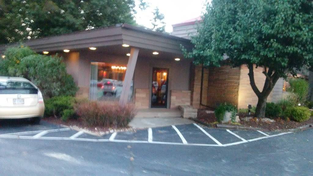 DAgostinos Navajo Bar & Grille | night club | 8970 Red Arrow Hwy, Bridgman, MI 49106, USA | 2694653434 OR +1 269-465-3434