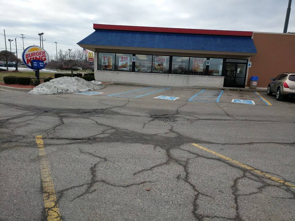 Burger King | restaurant | 28037 Wixom Rd, Wixom, MI 48393, USA | 2483440062 OR +1 248-344-0062