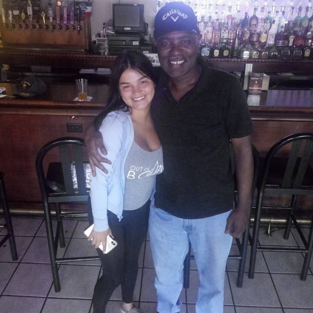 Out of Bounds | restaurant | 4445 Veterans Memorial Blvd, Metairie, LA 70006, USA | 5048897350 OR +1 504-889-7350