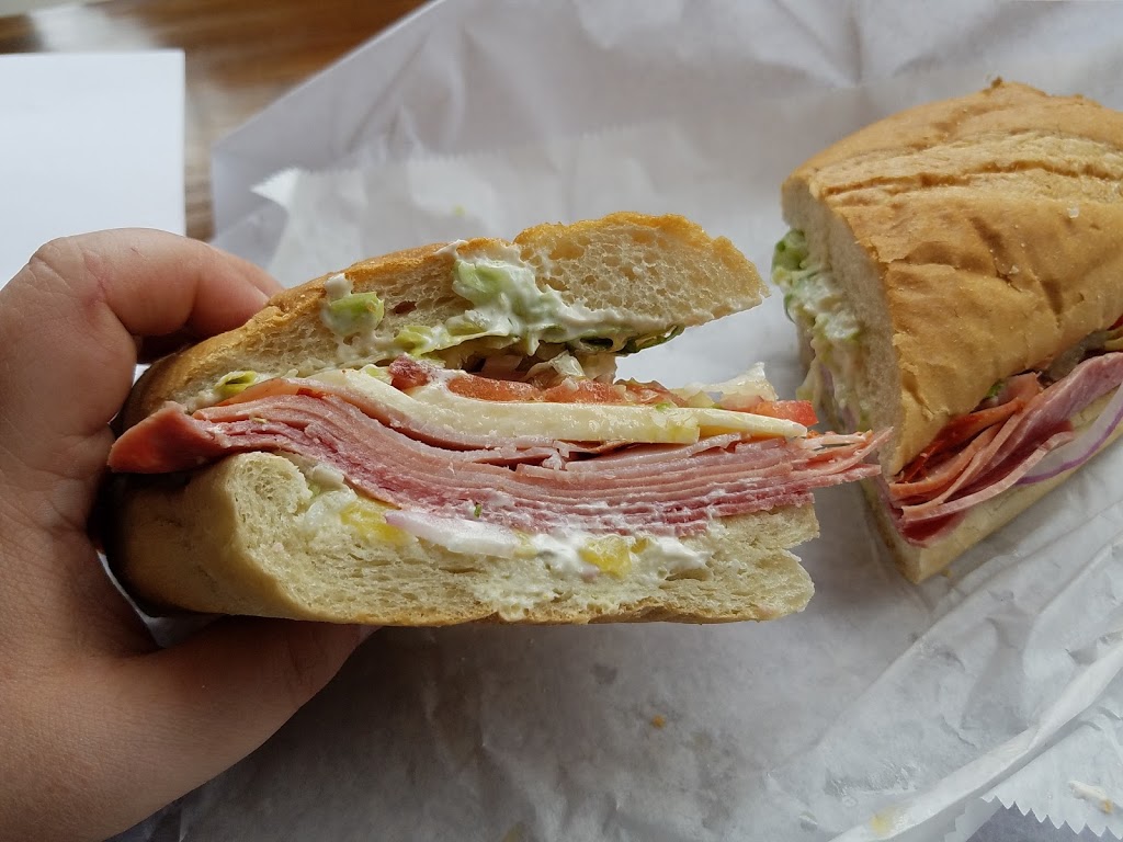 Lous Deli | restaurant | 155 Middlesex St, Lowell, MA 01852, USA | 9786568669 OR +1 978-656-8669