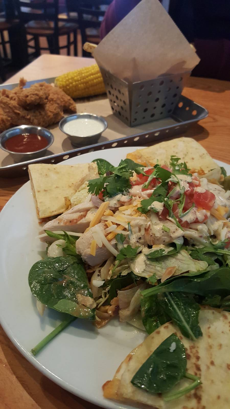 Chilis Grill & Bar | meal takeaway | 2627 Vista Way, Oceanside, CA 92054, USA | 7609671064 OR +1 760-967-1064