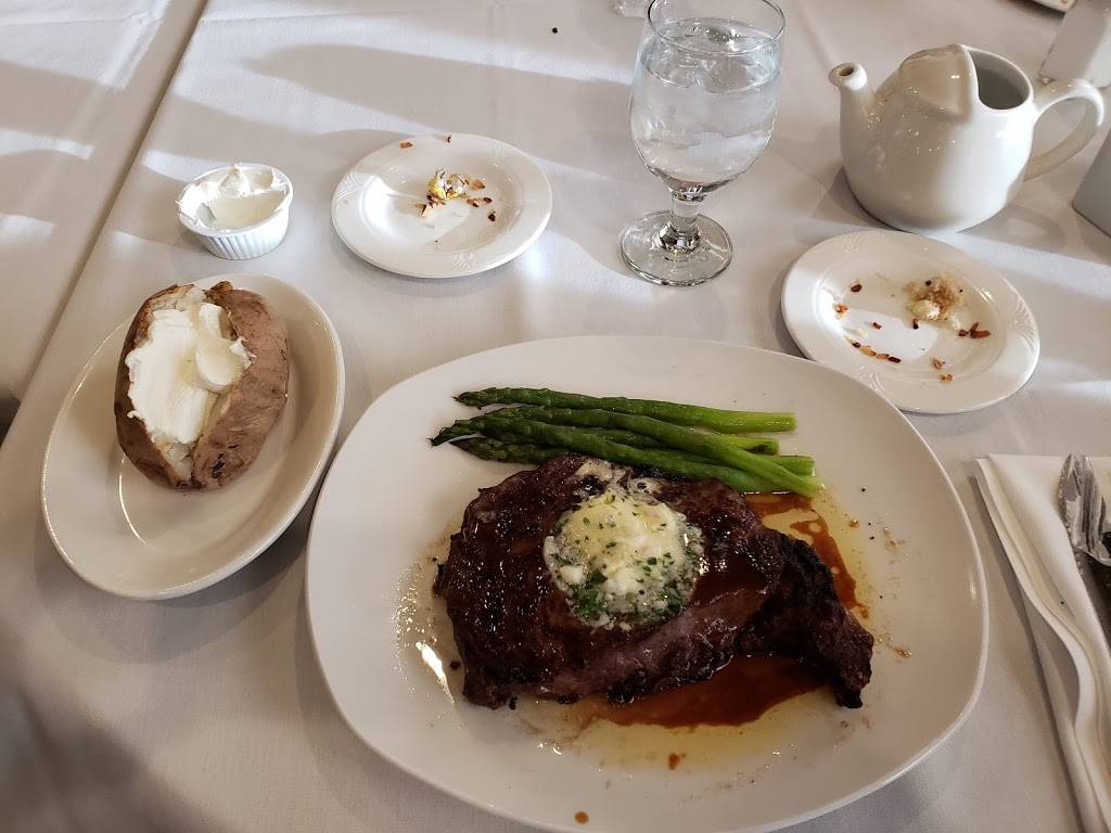 Jonathans | restaurant | 2499 Jericho Turnpike, New Hyde Park, NY 11040, USA | 5167427300 OR +1 516-742-7300