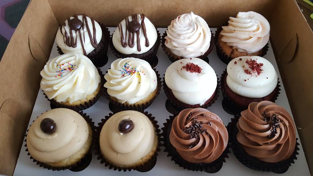 Sugar Cubed Cakes | restaurant | 101 N Main Ave, Gresham, OR 97030, USA | 5035127871 OR +1 503-512-7871