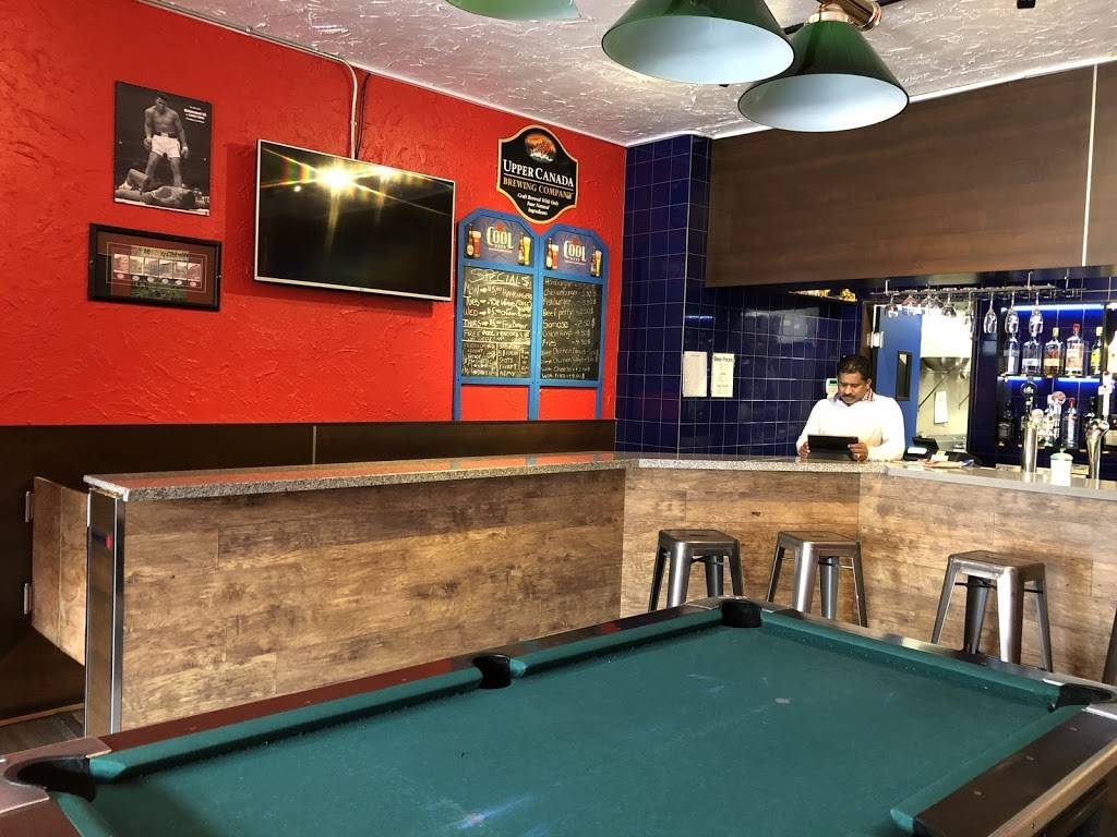 Happyland Pub & Fast Food | restaurant | 594 Marlee Ave, Toronto, ON M6B 3J5, Canada | 4167890505 OR +1 416-789-0505