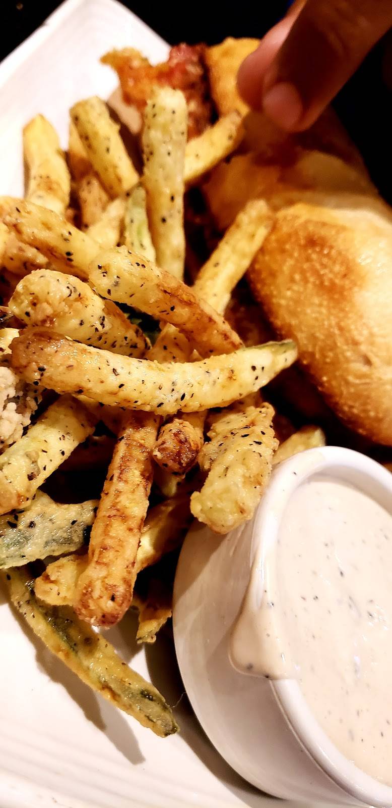 Carrabbas Italian Grill | restaurant | 801 Providence Rd, Brandon, FL 33511, USA | 8136578166 OR +1 813-657-8166