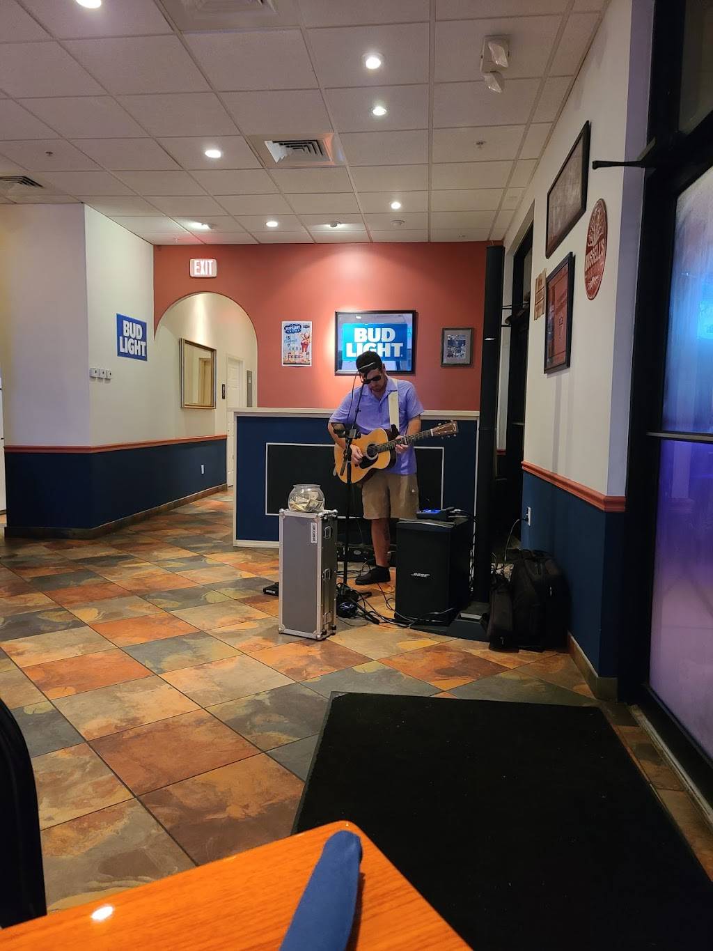 Big Head Tavern | restaurant | 14700 Tamiami Trail N #5, Naples, FL 34110, USA | 2395926050 OR +1 239-592-6050